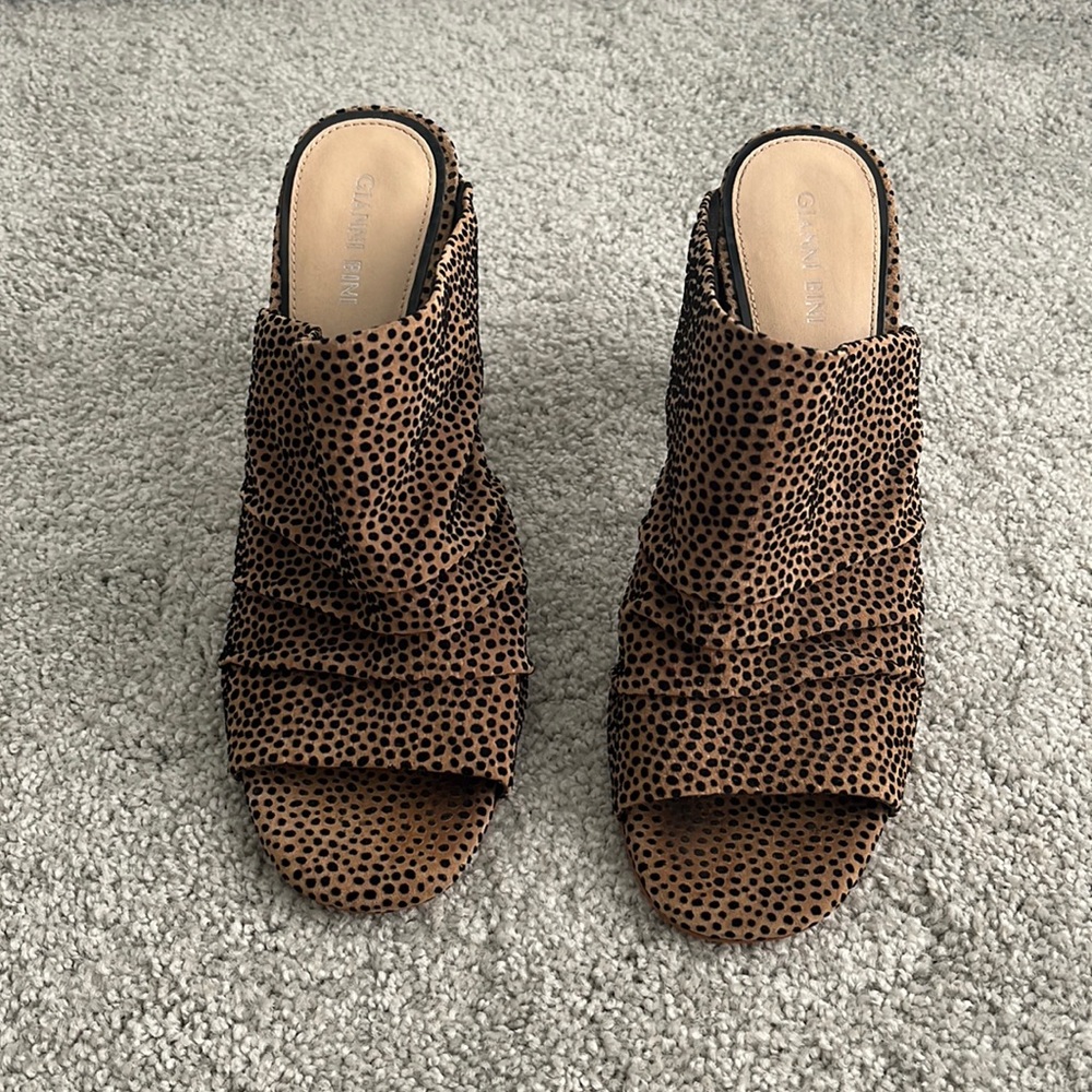 Spotted Gianni Bini heels